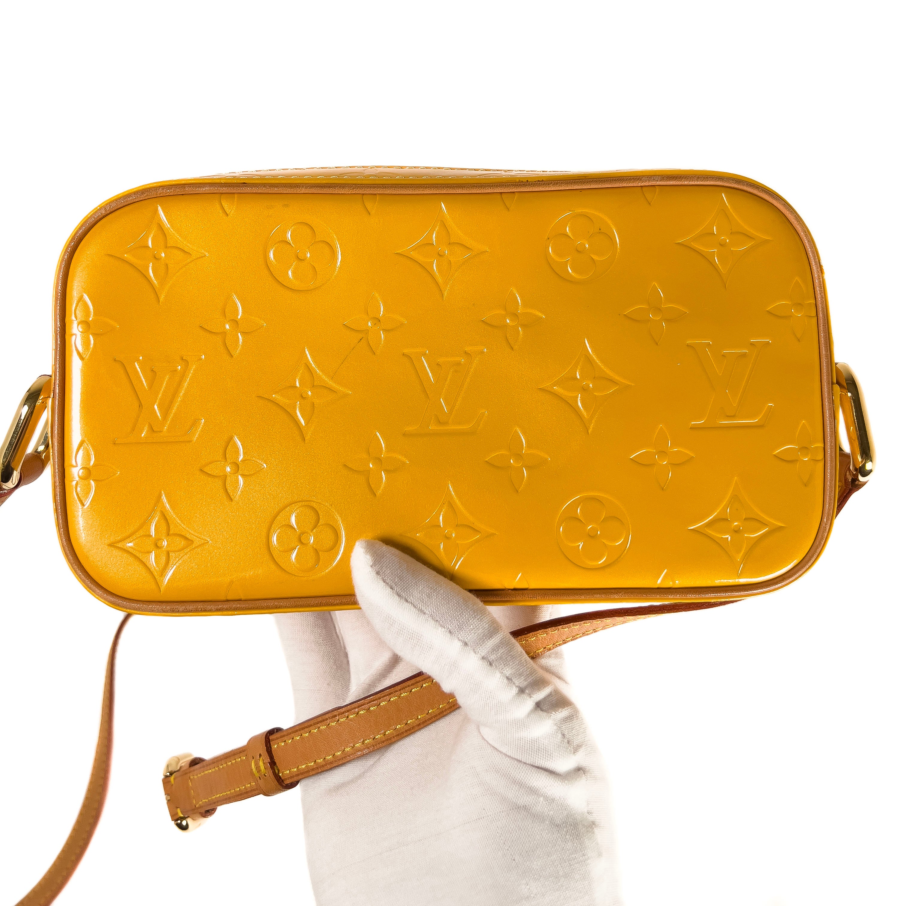 Vintage Louis Vuitton Monogram Christie Juliette Pochette Monogram Vernis Yellow M91108