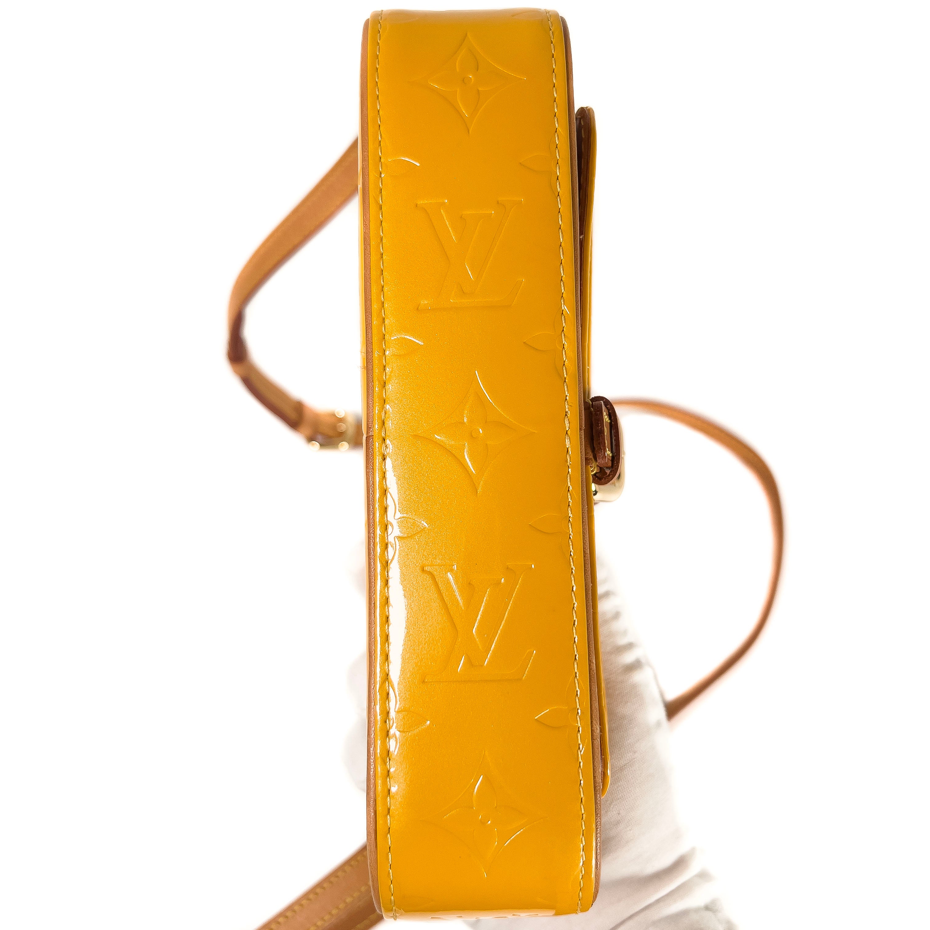 Vintage Louis Vuitton Monogram Christie Juliette Pochette Monogram Vernis Yellow M91108