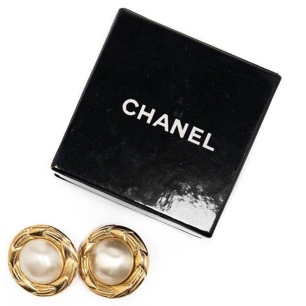 Chanel Pearl Clip Earrings Vintage